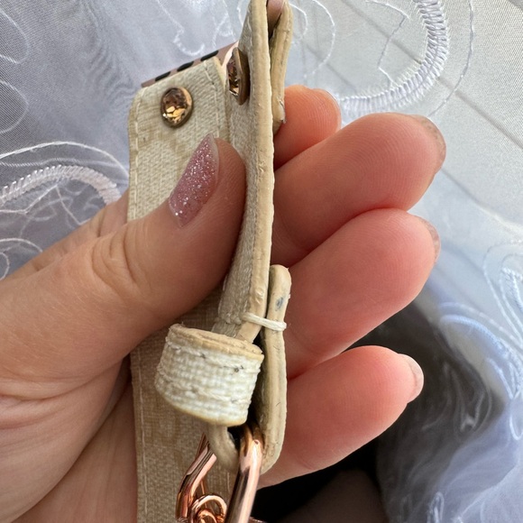 Sparkl vanilla Apple Watch band size 4 - Picture 5 of 10